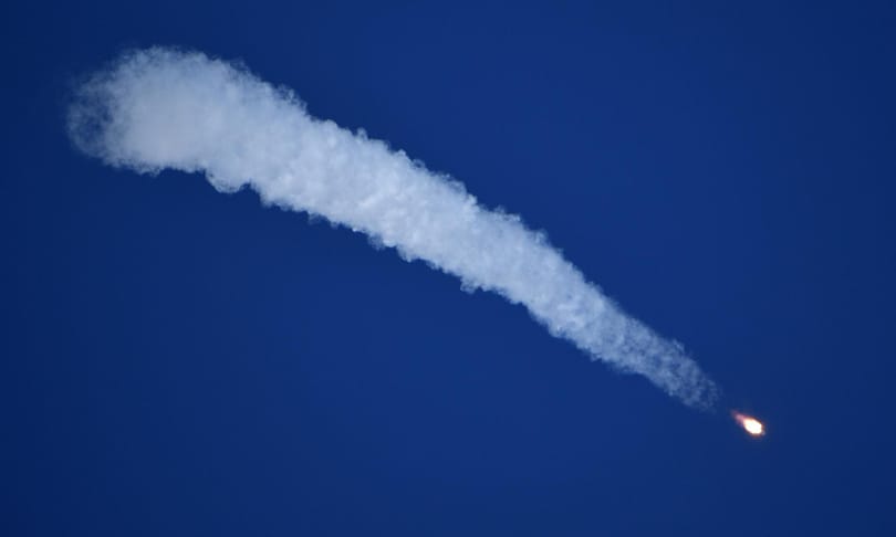 Az oroszok szerint a SpaceX béna, ők feleannyiból reptetnek majd űrhajósokat