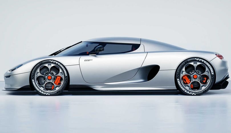 Sosem látott világújdonsággal debütált a Koenigsegg jubileumi hiperautója