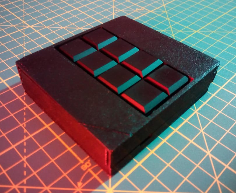 40 millió ember életét könnyíti meg osztrákok által kitalált okosmobilos Braille-billentyűzet