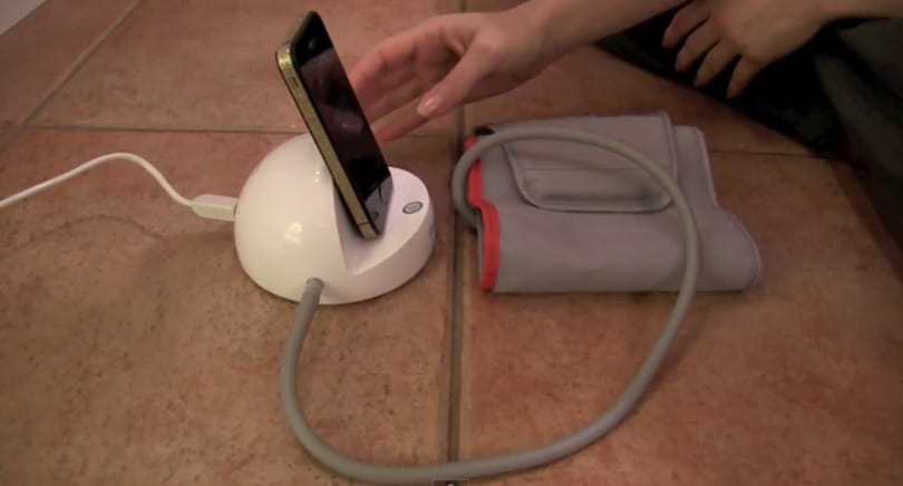 Újabb megoldás az iPhone vérnyomásmérővé alakítására [videó]