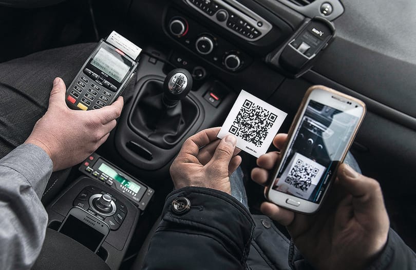 Van már taxi nálunk is, amelyben fizethetünk digipénzzel