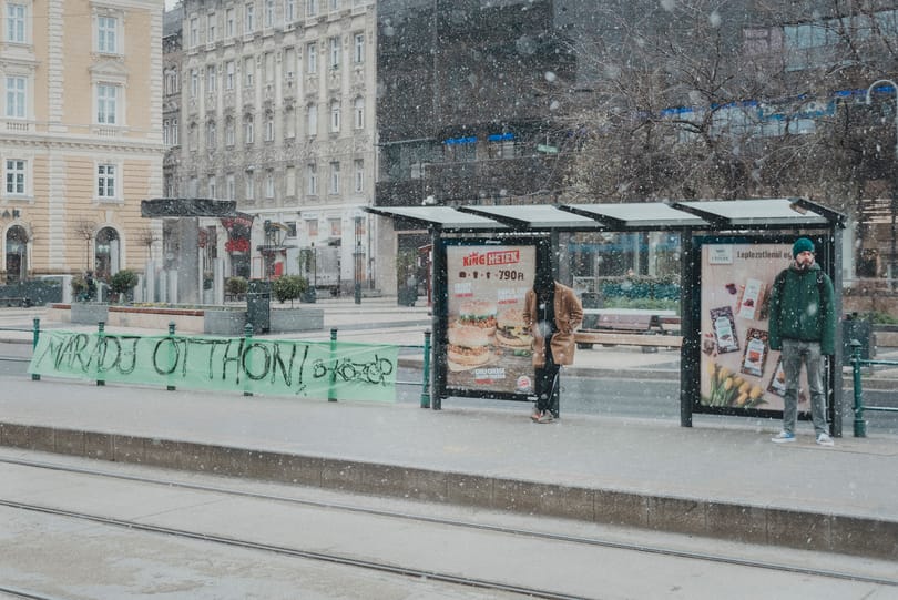 Az első havazásra lerobbant 8 hókotró
