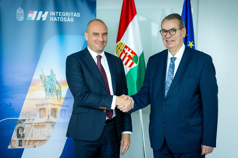 Közösen lépne fel a korrupciós praktikák ellen az Integritás Hatóság és az OLAF