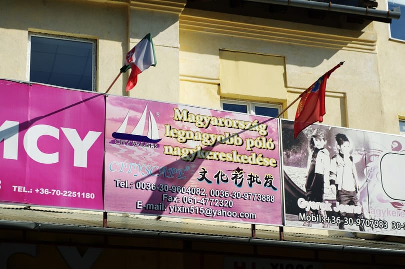 A kisboltok mellett egy igazi nehézbombázó is nyitva lesz vasárnap