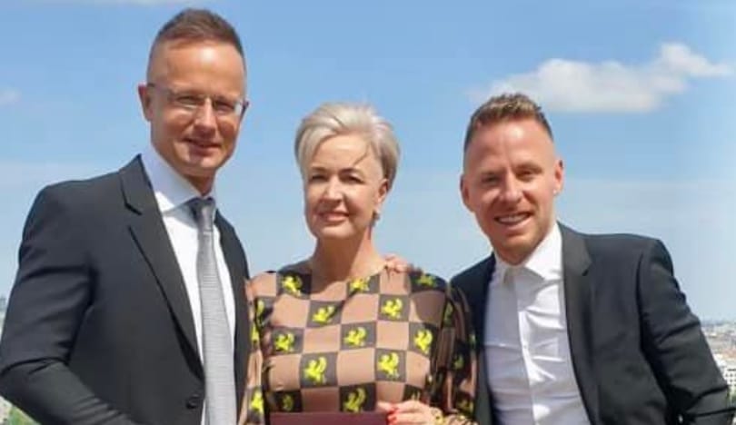 Dzsudzsák Balázs együtt ünnepli Szijjártó Péterrel a miniszteri kinevezést
