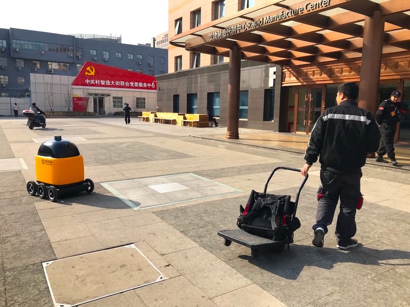 Pekingben már megoldották, hogy ne kelljen boltba járni, mert robot viszi házhoz az élelmiszert