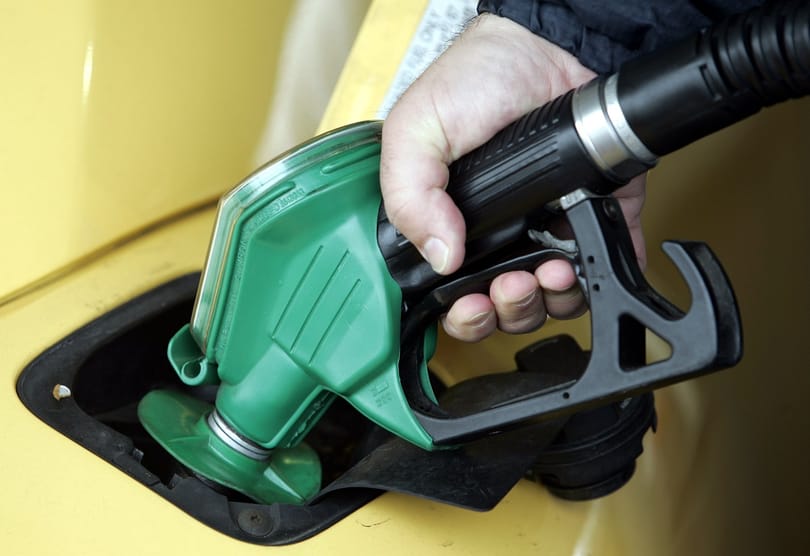 Érezhető áreséssel indul a július a benzinkutakon