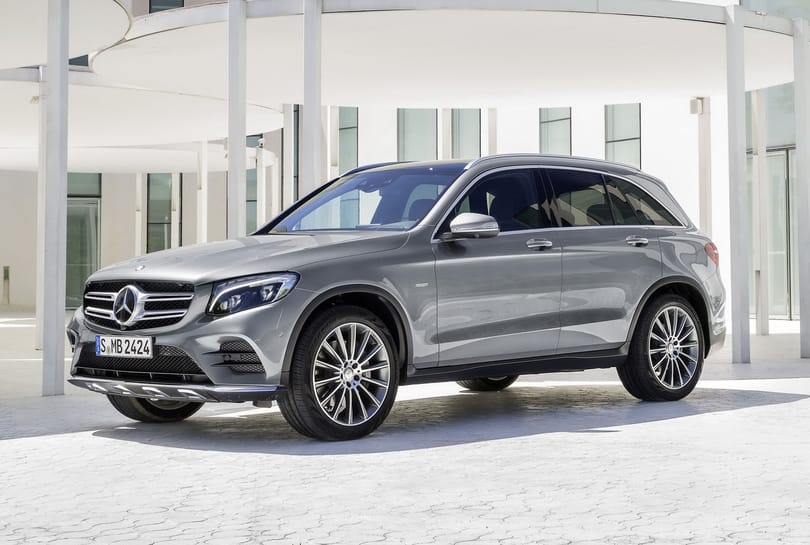 Erős ellenfelet küldtek a BMW X3-ra – itt a Mercedes GLC