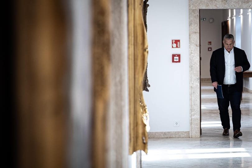 A koronavírus szinte lenullázta Orbán fékeit és ellensúlyait