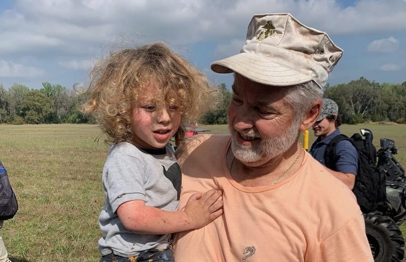 24 órával az eltűnése után sértetlenül került elő az erdőből egy kétéves amerikai kisfiú