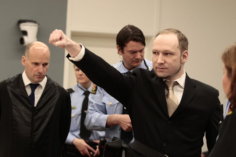 A Facebookon kért halálbüntetést: kizárták a Breivik-per egyik ülnökét