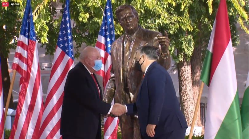 Felavatták George H.W. Bush szobrát a Szabadság téren