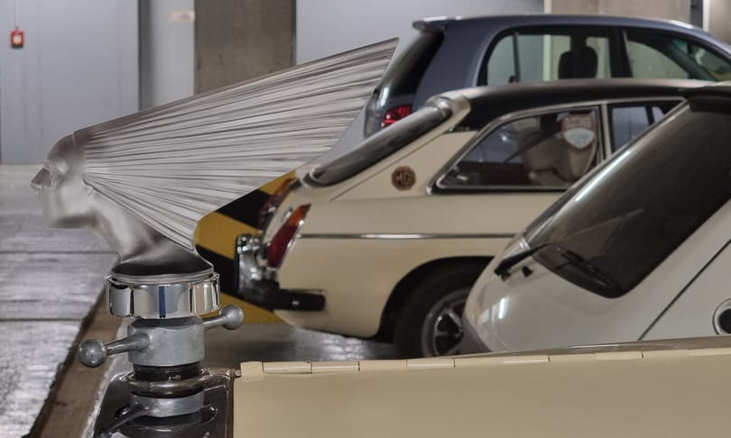 Kíváncsi a balatonfüredi oldtimer-mélygarázs féltett kincseire? Mutatjuk őket