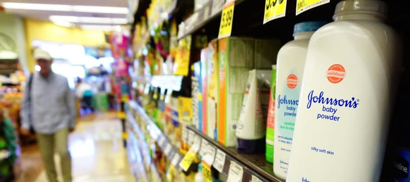 Nem engedi a bíróság, hogy 10 milliárd dollárral lezárja a Johnson & Johnson a hintőporbotrányt