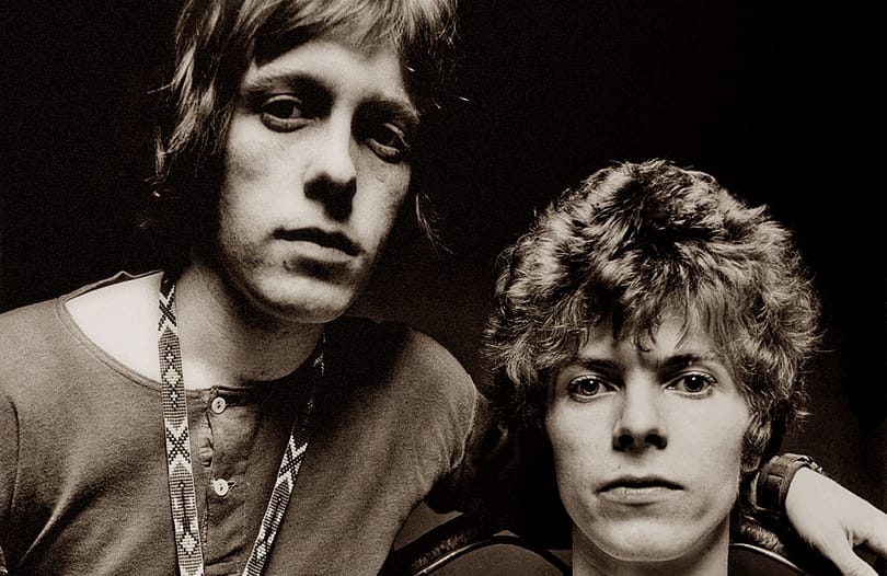 Meghalt David Bowie egykori gitárosa, John Hutchinson