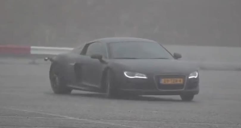 Audi R8-ra váltott a Ferrarit zúzó holland DJ - videó