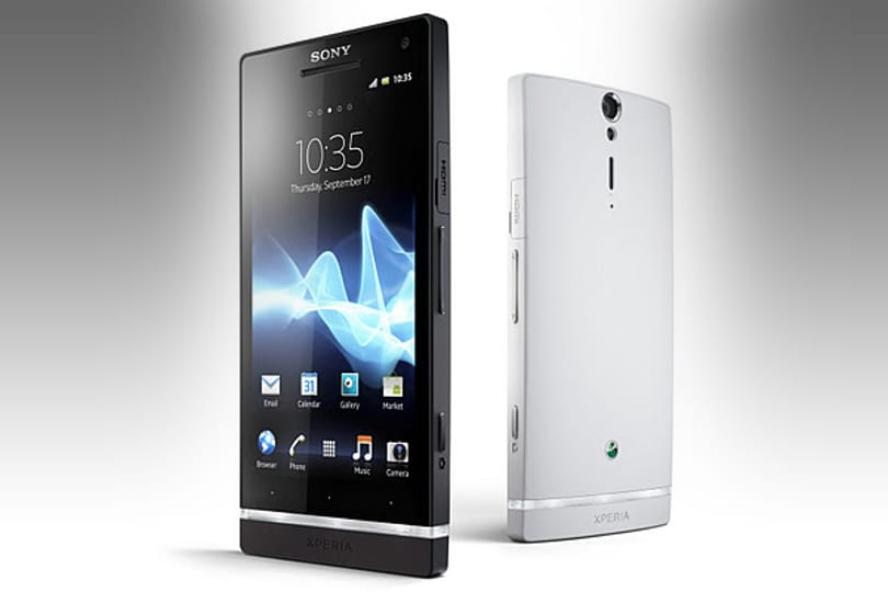 Itt az új Sony okostelefon: Xperia S