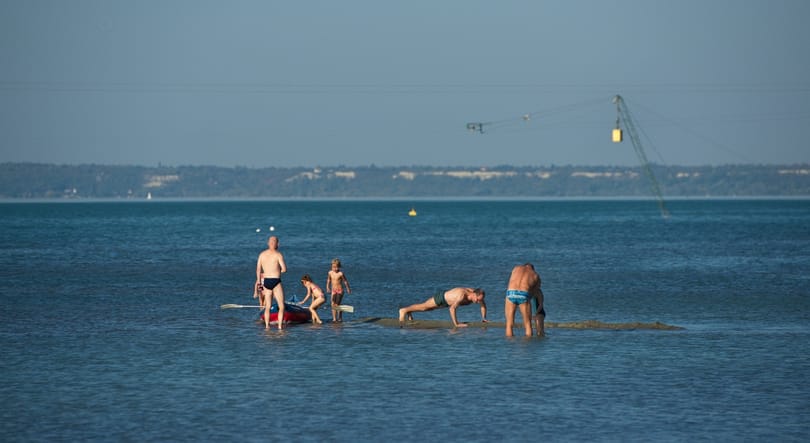 Irány a Balaton, jönnek az akciók