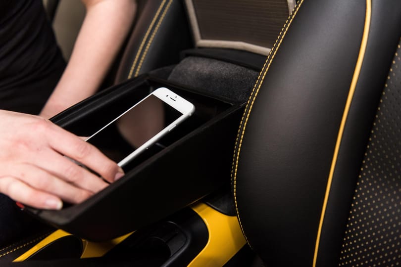 Ha ezt a dobozt tényleg beszerelik az új autókba, nem nagyon pittyen majd be a telefonja