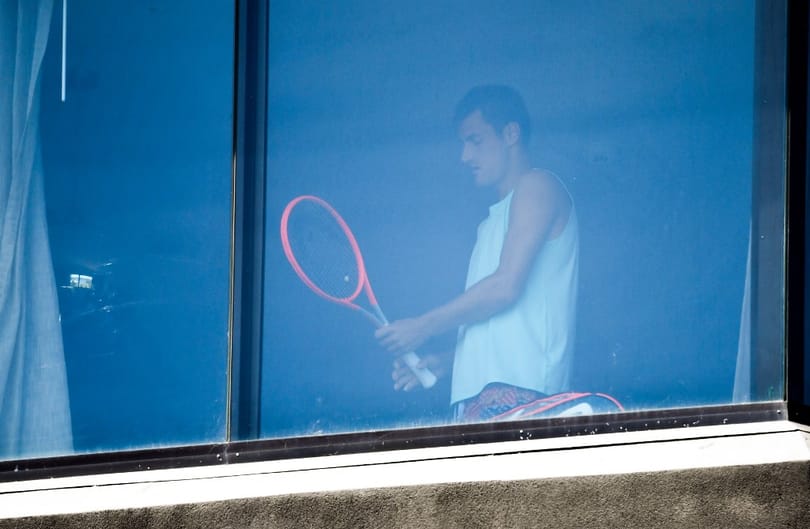 Australian Open: Két koronavírusos játékost találtak