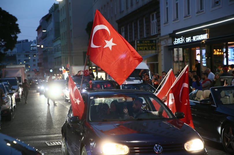 Szeretettel Bécsből: Felkavarta az osztrák közéletet, hogy az ausztriai törökök Erdogant ünnepelték