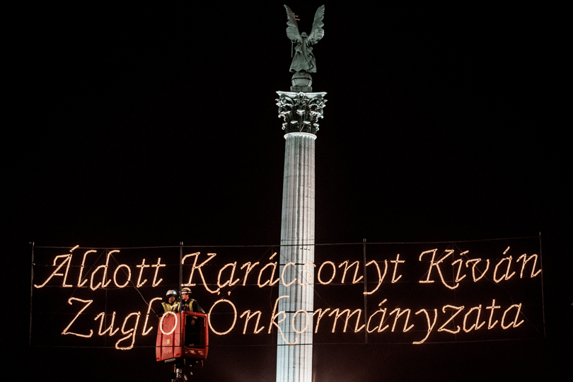 Fotók: a Hősök terén már karácsony van