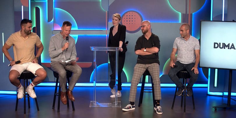 A sértődött képviselő a Fidesz ellen szavazóknak, a Duma Aktuál a magyarok ellen fogadóknak üzent verssel
