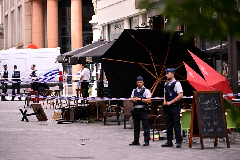 Kisteherautó hajtott egy étterem vendégei közé Brüsszelben – hat sérült