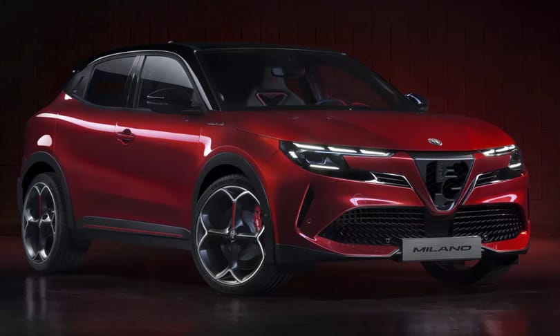 Átnevezik az Alfa Romeo első villanyautóját, miután politikai botrányt okozott