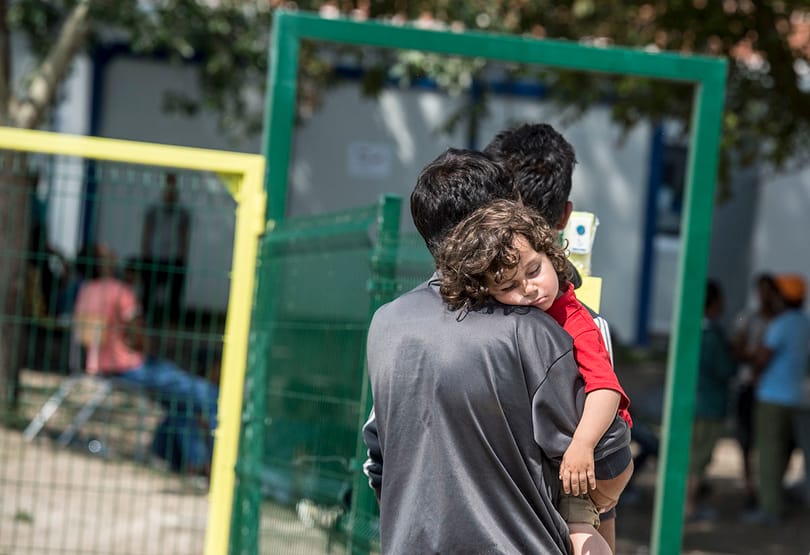 Hat év a tranzitzónában? Akkor inkább az illegális út – riport a határról