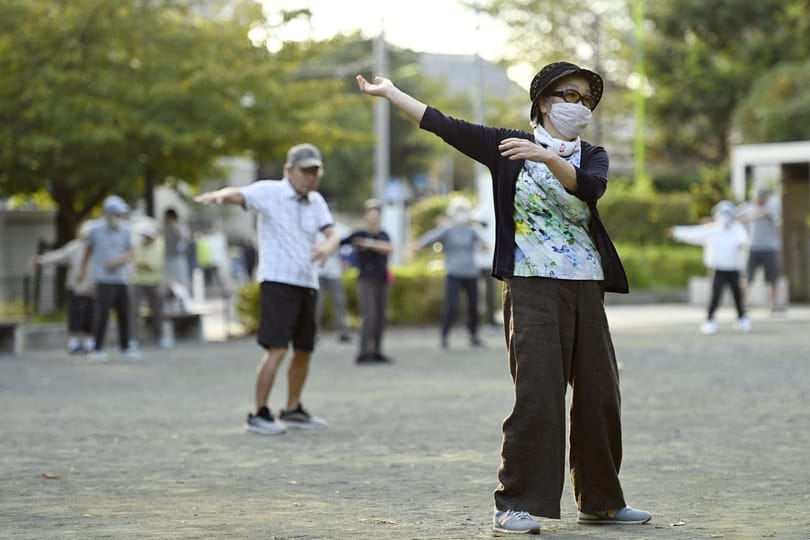 Egyetlen év alatt több tízezer idős japán halhat meg magányosan