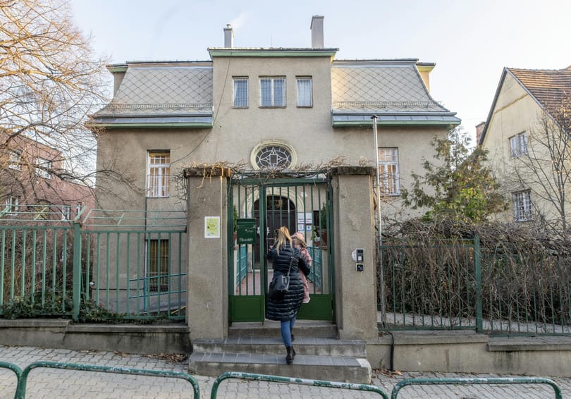 Értékes budapesti oktatási intézményekkel kavar a református egyház, a háttérben felsejlik Balog Zoltán exminiszter