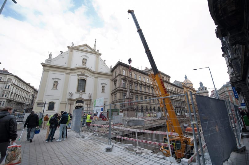 Megint változik a forgalom a Ferenciek terén