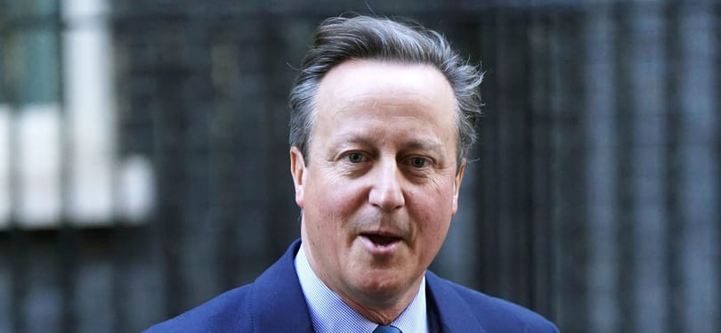 Visszatér David Cameron, ő az új brit külügyminiszter