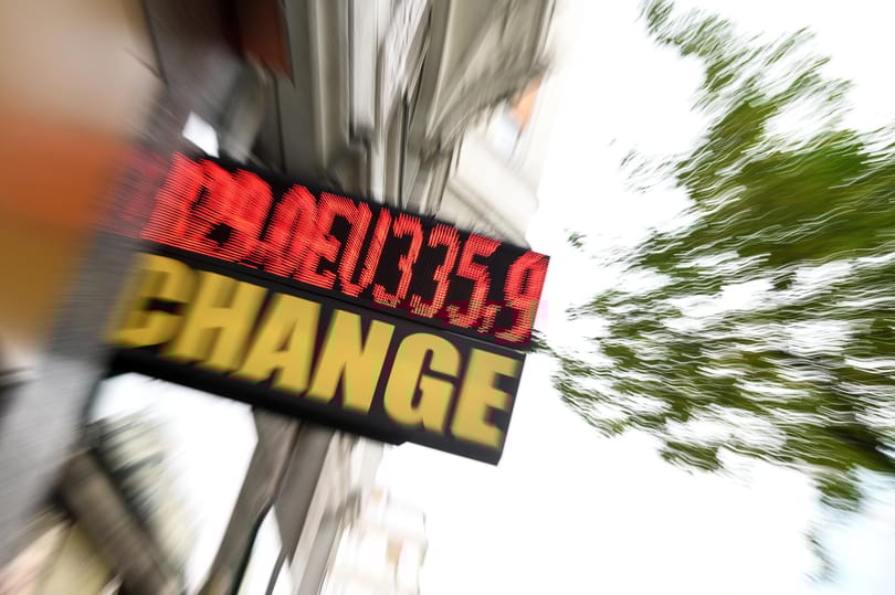 Miért zuhant be újra a forint, és mi jöhet ez után?