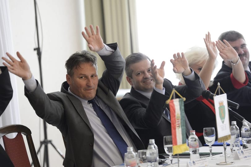 Zuglói hangfelvétel: visszautasítja Papcsák 