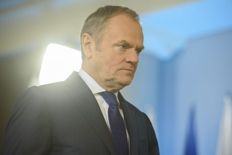 Minden lengyel férfit kiképeznének egy esetleges „háborús helyzetre”