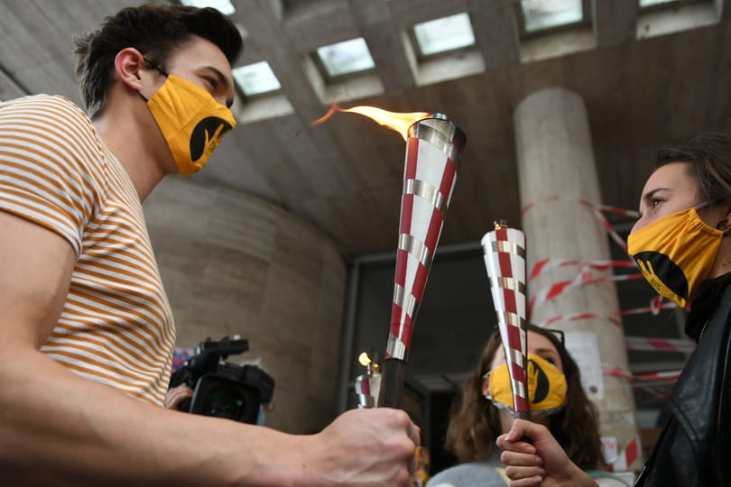 Más egyetemek hallgatói is beálltak az SZFE-s diákok október 23-i demonstrációja mögé