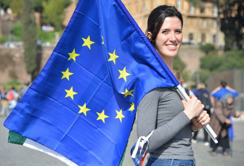 Ilyen – és ennyit keres – az átlagos európai nő