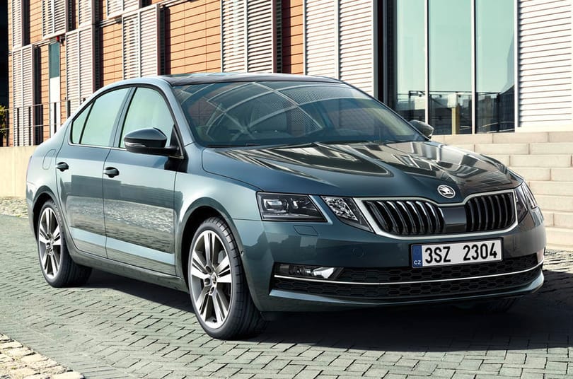 Nem várt tovább a Skoda, itt a megújult Octavia