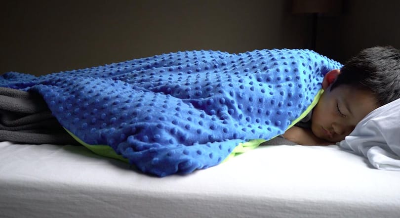 Nehéz paplan, könnyű álom – kinek és mire lehet jó a súlytakaró?