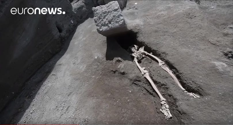 Mégsem a kőtömb ölte meg a férfit Pompejiben, csak holtában fejezte le
