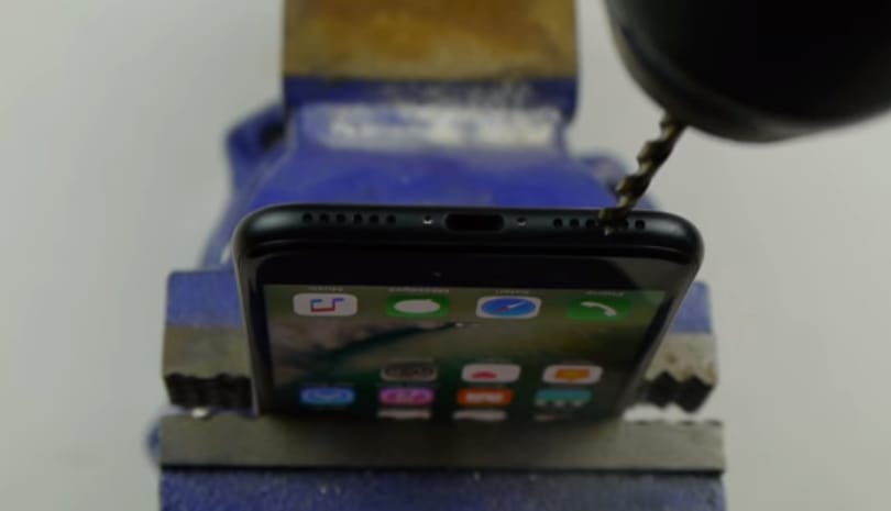 Egy teljesen idióta őrület terjed az iPhone-osok körében, ne utánozza semmi pénzért