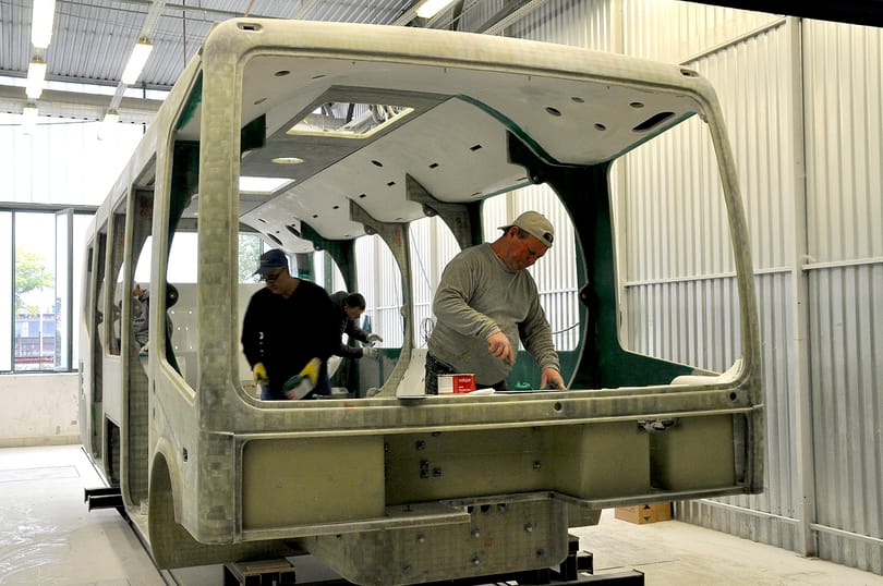 Közel 180 busszal még tartoznak, de már leépít a magyar gyártó