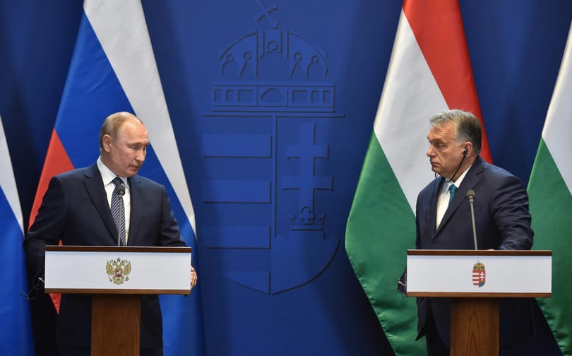 Dezső András: Orbán Putyin ideológiai szövetségeseként próbálja megúszni az orosz–ukrán háborút