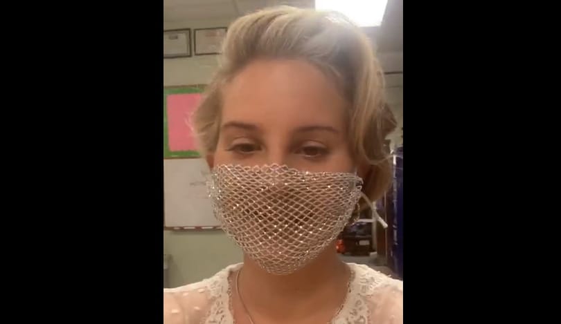 A rajongók kiborultak Lana del Rey maszkján