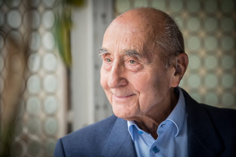 Meghalt Grétsy László nyelvész, a magyar nyelvművelés legendás alakja