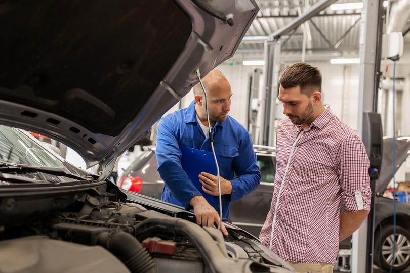 Egyre magasabb színvonalat várnak el a szerelőktől az autótulajok: modern tudást kínál a Ford karrierprogramja 