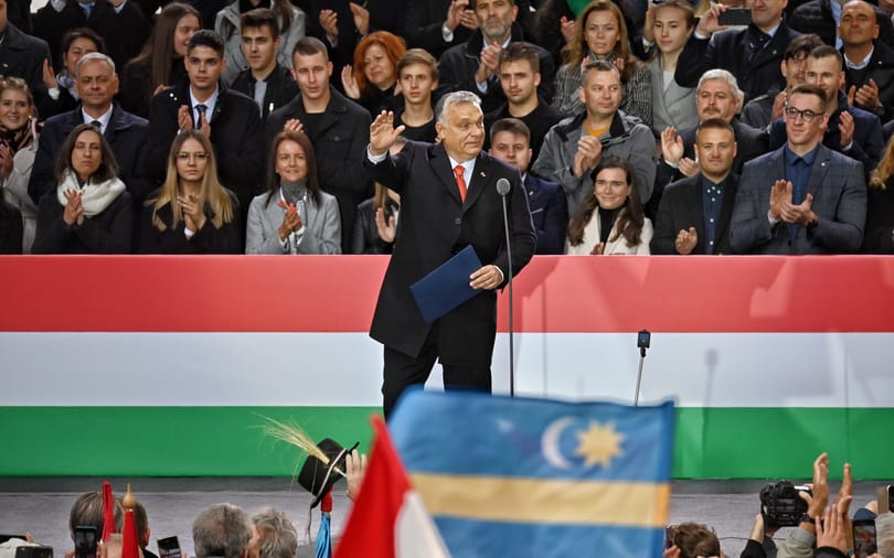 Orbán-tudatú Hívek Közössége: a Fidesz már inkább vallás és egyház, mint párt