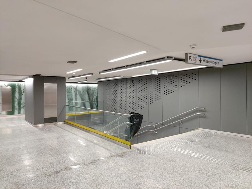 Így néznek ki a felújított metróállomások, amelyeket egy hét múlva adnak át